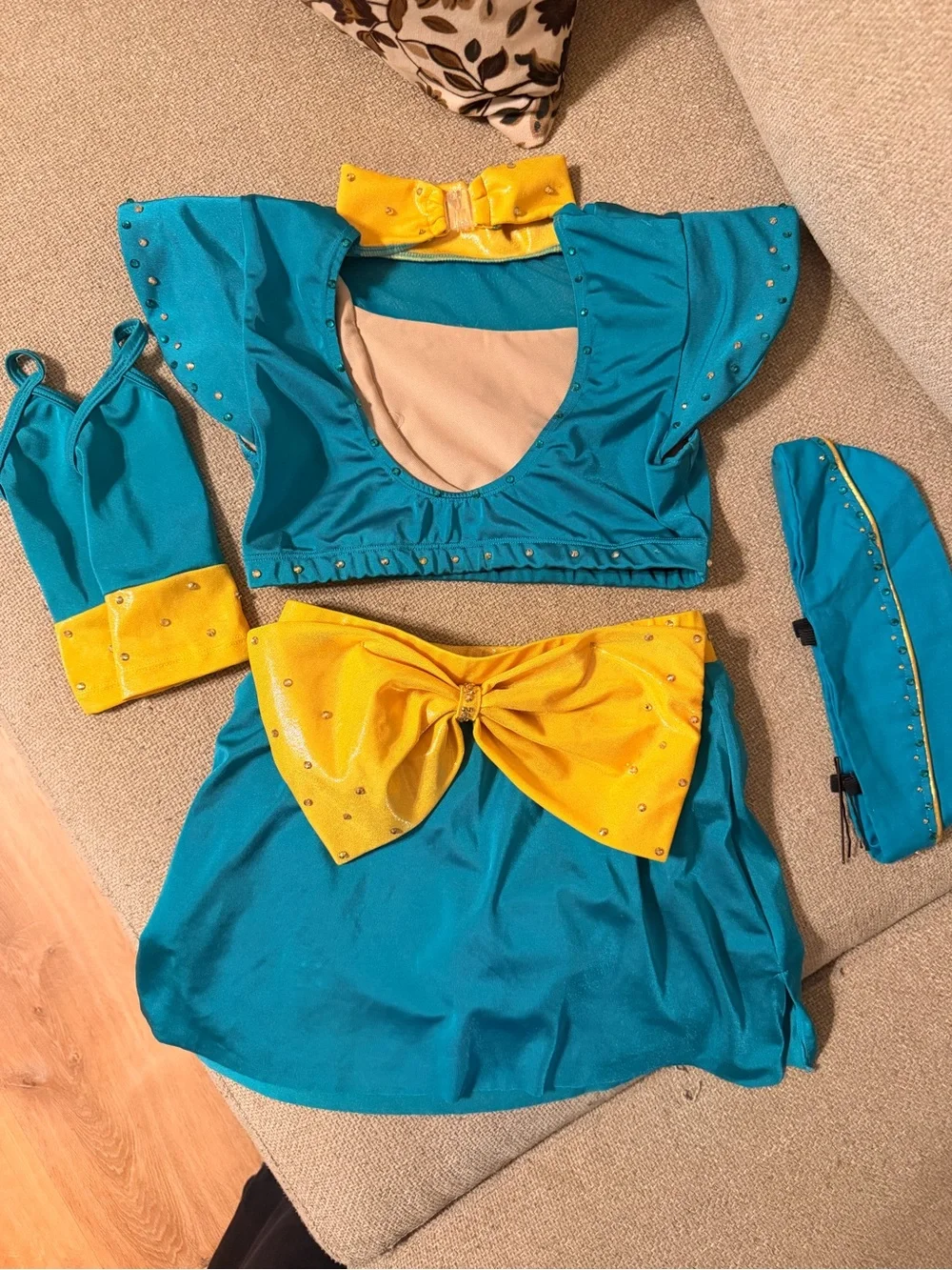 N/A bright teal